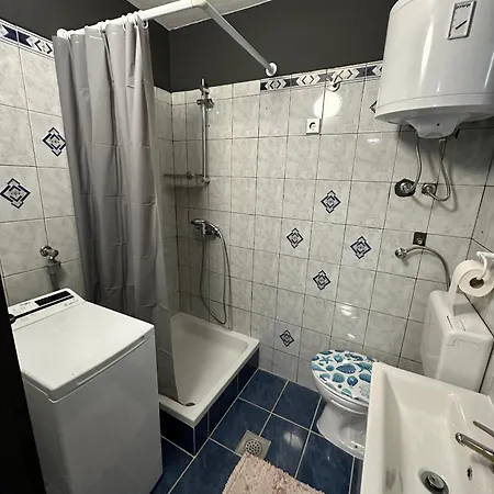 Apartments With A Parking Space Rukavac, Vis - 8851 Apartment *